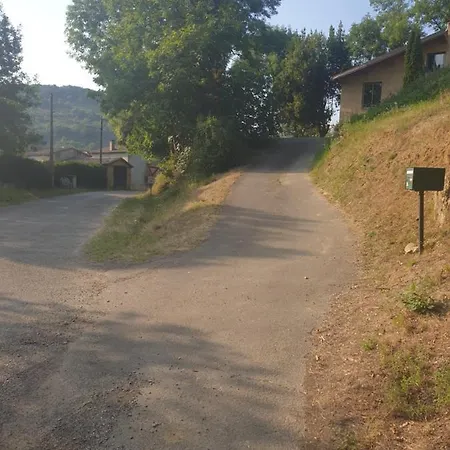 Daire Location De A Neylis Avec Vue Sur Les Forets Et Les Champs