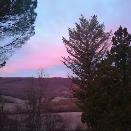 Location De A Neylis Avec Vue Sur Les Forets Et Les Champs *